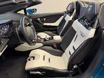 LAMBORGHINI HURACAN 2021 Image 18