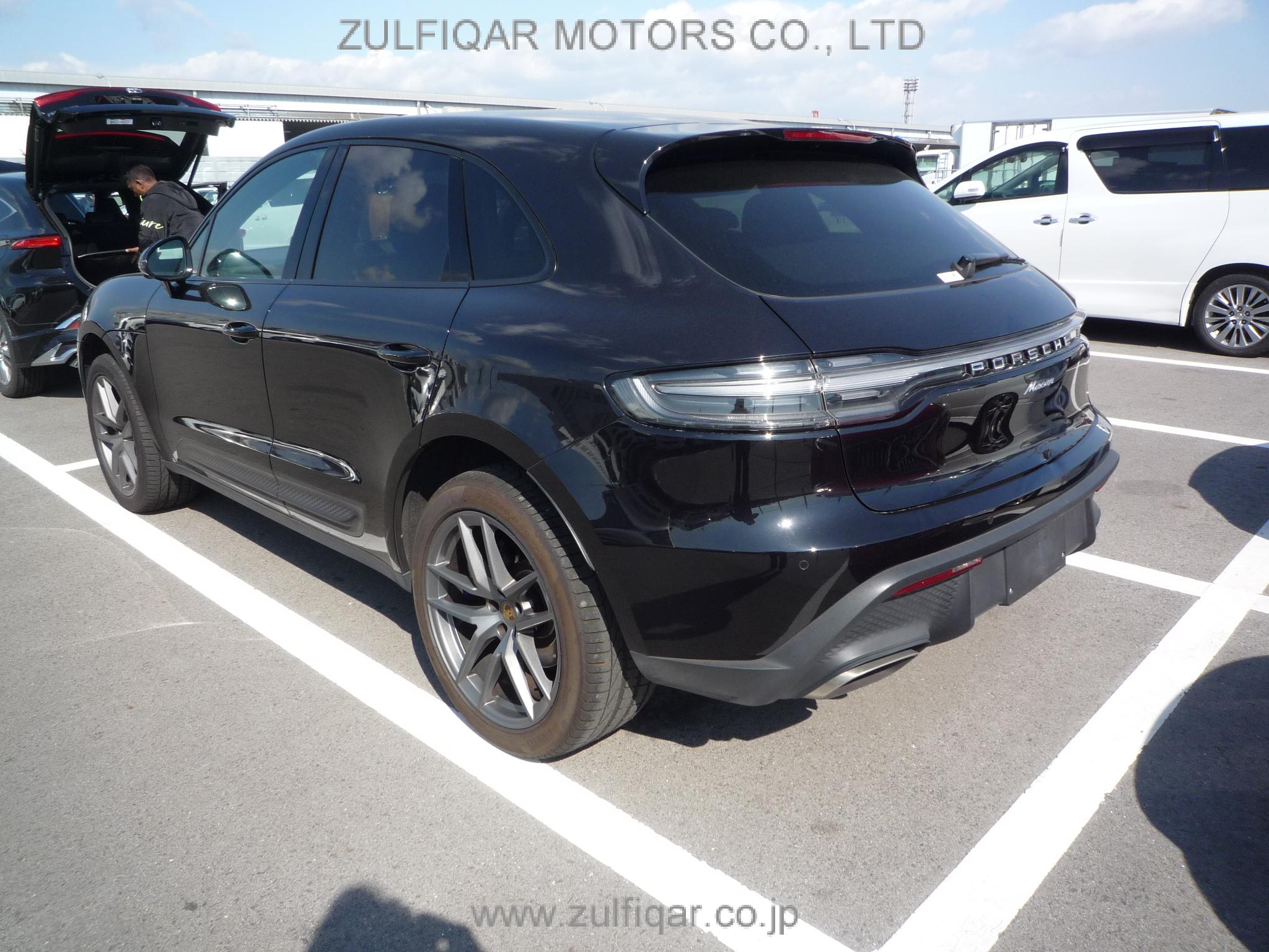 PORSCHE MACAN 2023 Image 8