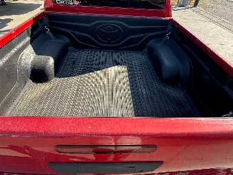 TOYOTA HILUX 2017 Image 8