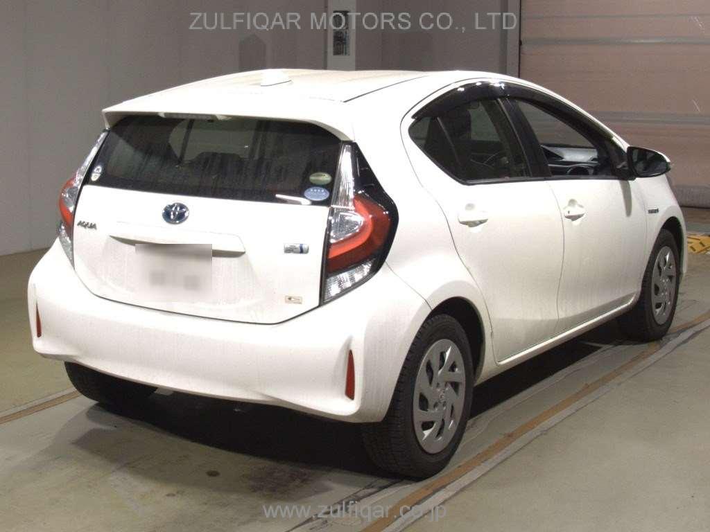 TOYOTA AQUA 2019 Image 2