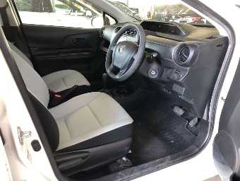 TOYOTA AQUA 2019 Image 5