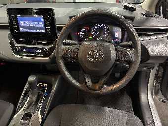 TOYOTA COROLLA TOURING 2020 Image 9