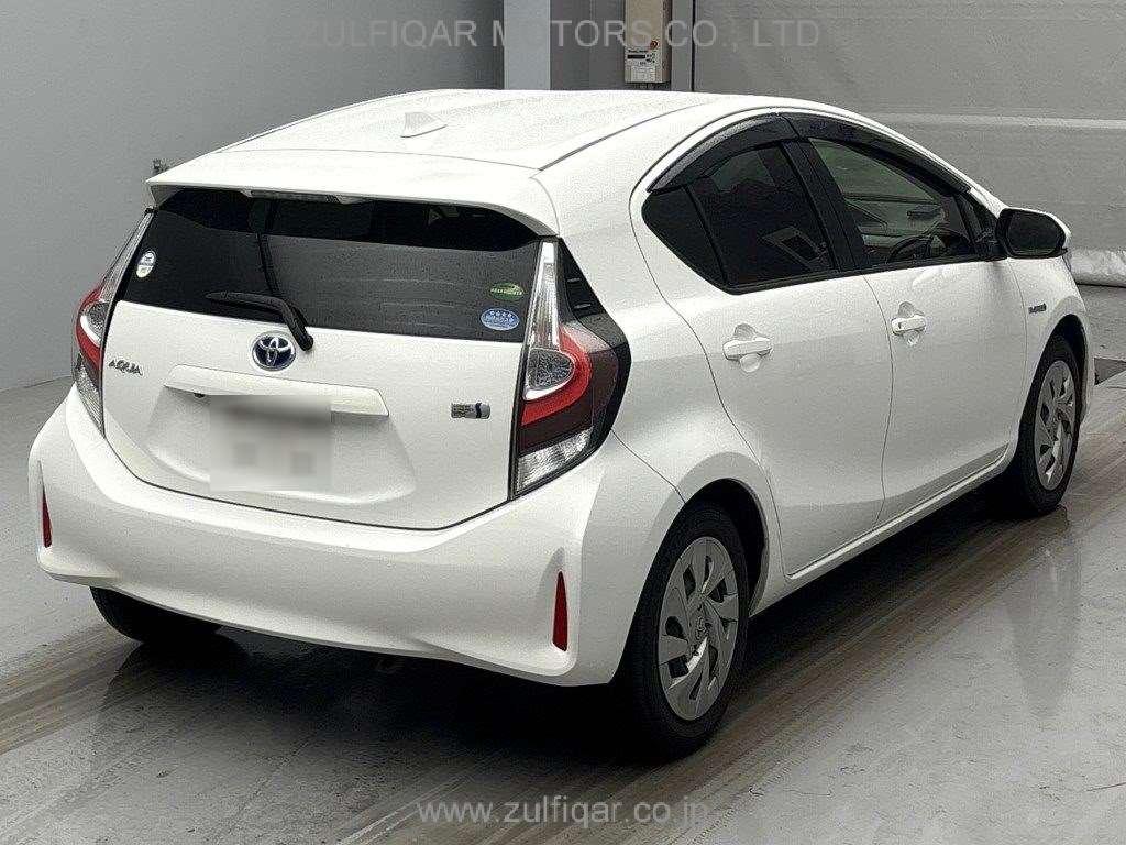 TOYOTA AQUA 2020 Image 2