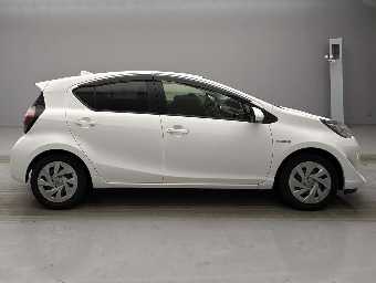 TOYOTA AQUA 2020 Image 6