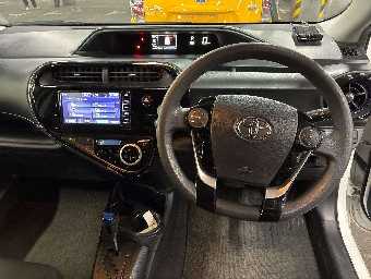 TOYOTA AQUA 2020 Image 9