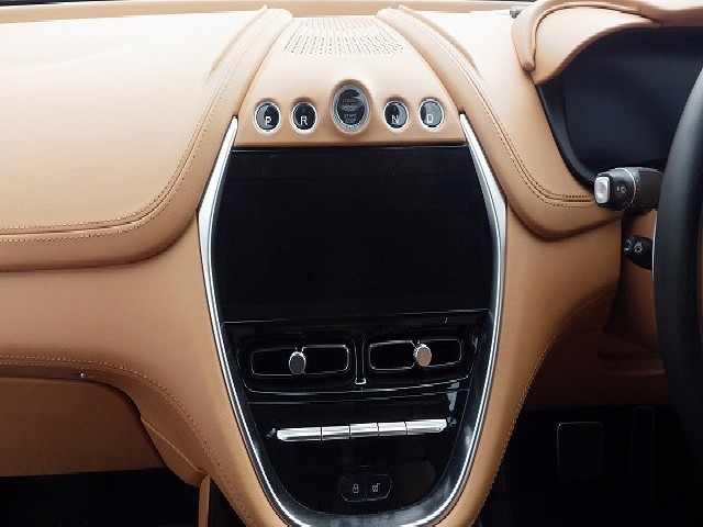 ASTON MARTIN DBX 2021 Image 60