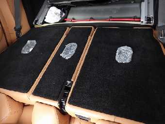 ASTON MARTIN DBX 2021 Image 10