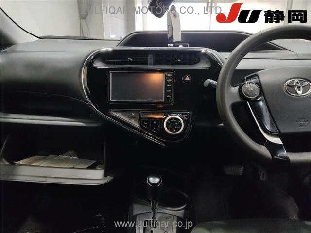 TOYOTA AQUA 2019 Image 7