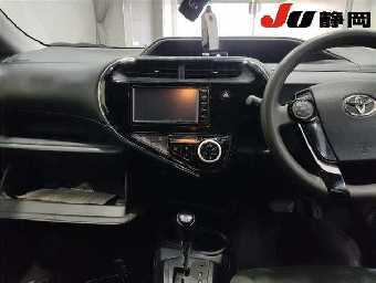 TOYOTA AQUA 2019 Image 7