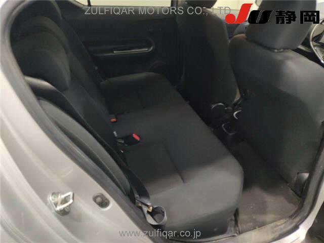 TOYOTA AQUA 2019 Image 8