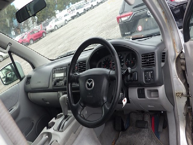 MAZDA BONGO FRIENDEE 2001 Image 20