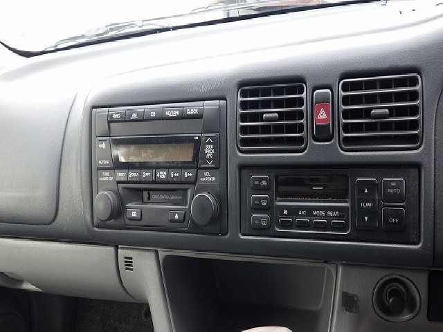 MAZDA BONGO FRIENDEE 2001 Image 23