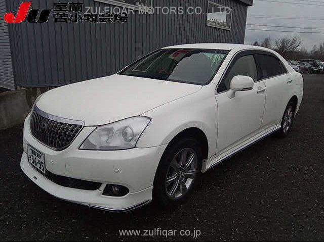 TOYOTA CROWN MAJESTA 2013 Image 1