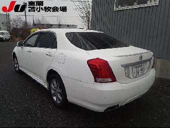 TOYOTA CROWN MAJESTA 2013 Image 2