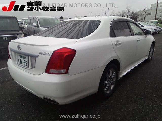TOYOTA CROWN MAJESTA 2013 Image 5