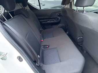 TOYOTA AQUA 2019 Image 8