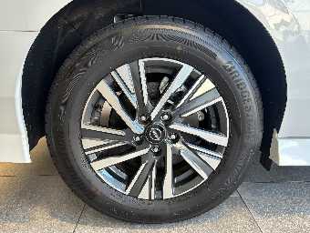 NISSAN SERENA 2023 Image 11