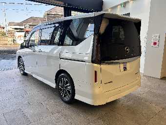 NISSAN SERENA 2023 Image 7