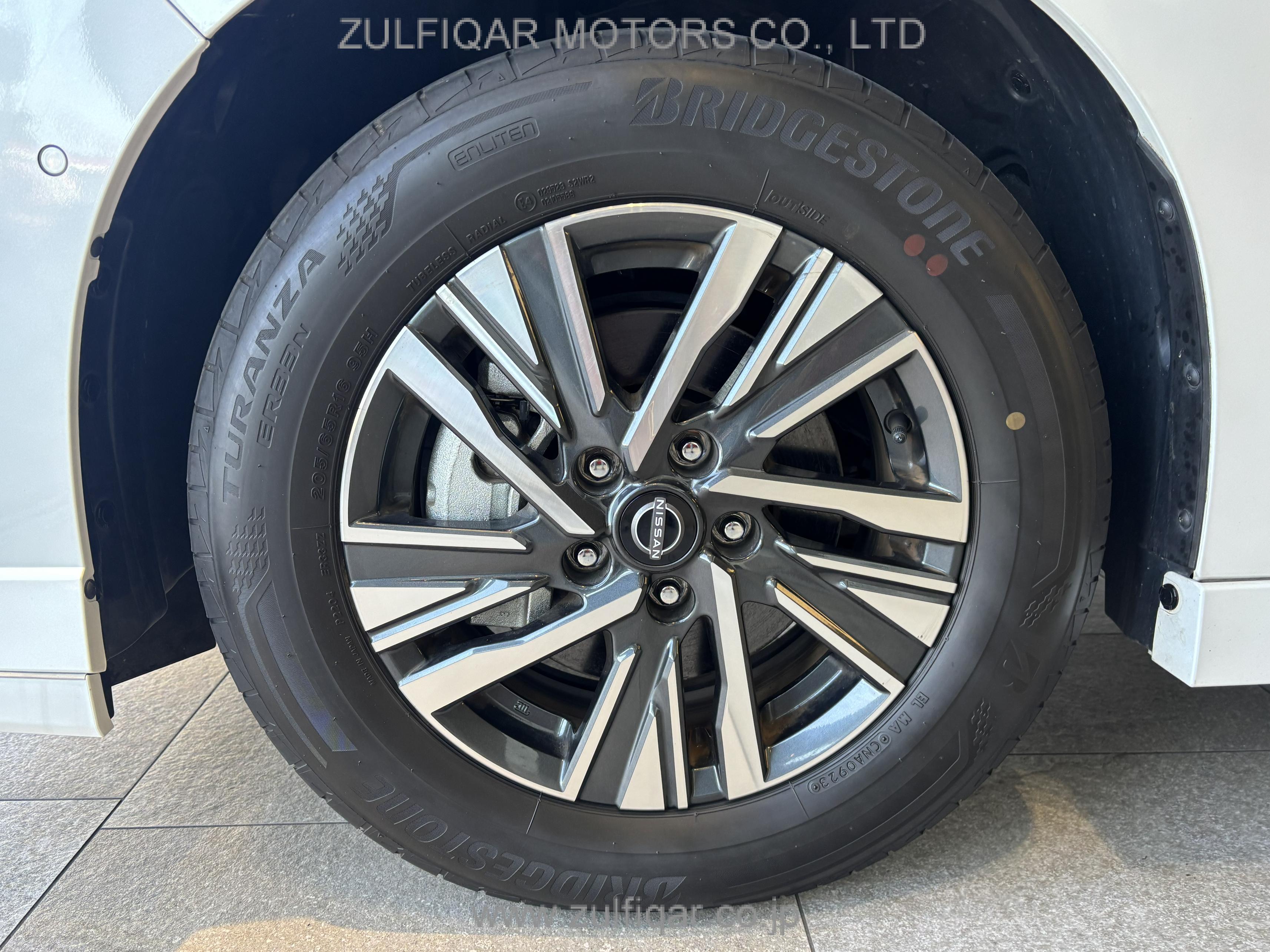 NISSAN SERENA 2023 Image 9