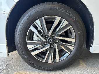 NISSAN SERENA 2023 Image 9