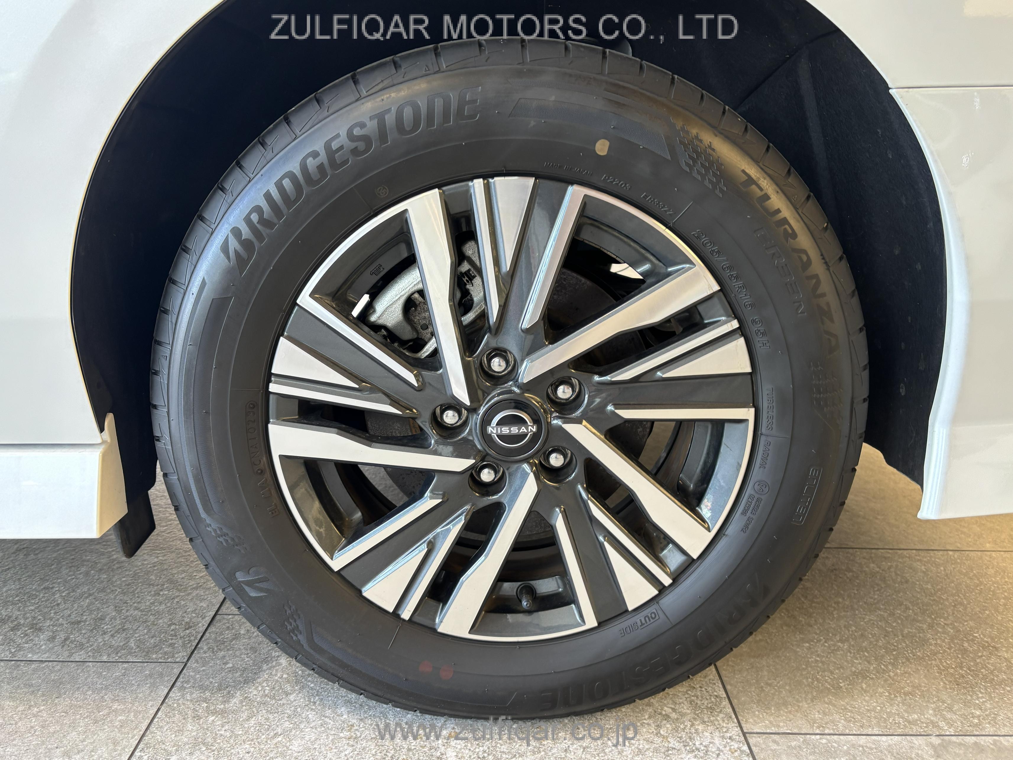 NISSAN SERENA 2023 Image 10