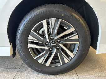 NISSAN SERENA 2023 Image 10