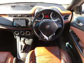 ALFAROMEO GIULIETTA 2015 Image 6