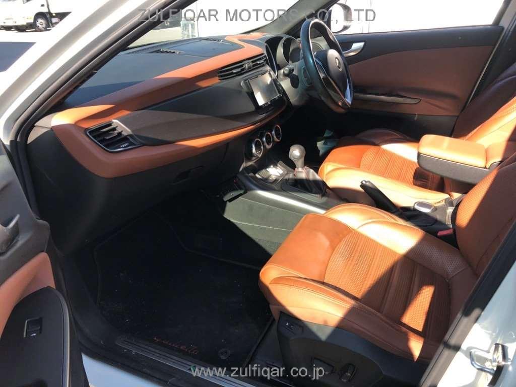 ALFAROMEO GIULIETTA 2015 Image 8