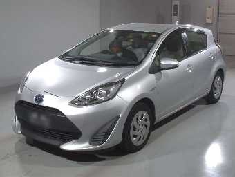 TOYOTA AQUA 2019 Image 1