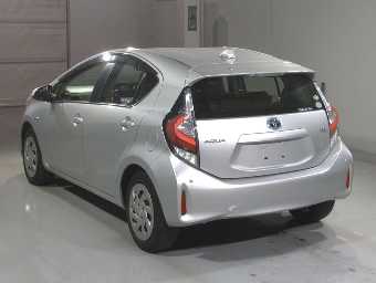TOYOTA AQUA 2019 Image 4