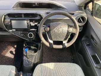 TOYOTA AQUA 2019 Image 6