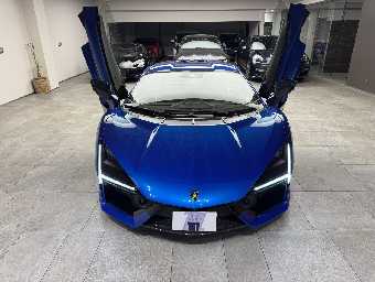 LAMBORGHINI REVUELTO 2024 Image 2