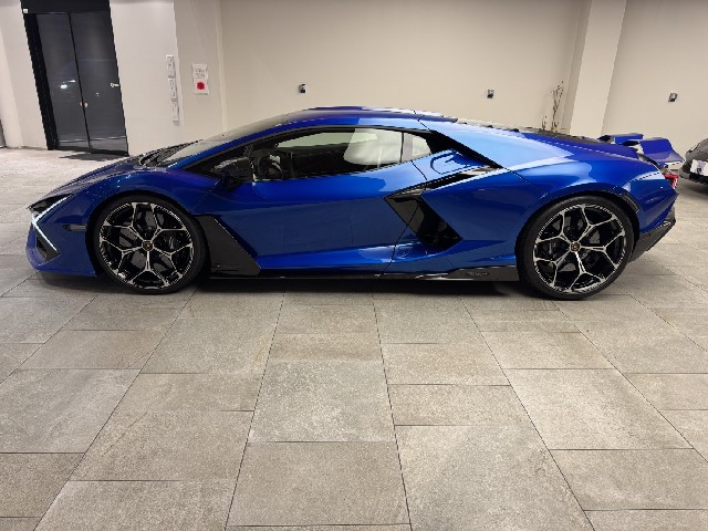 LAMBORGHINI REVUELTO 2024 Image 22