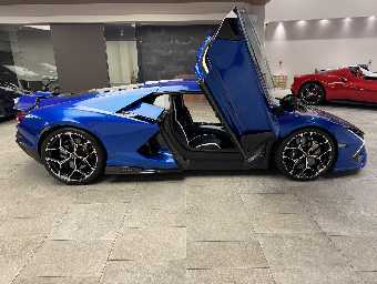 LAMBORGHINI REVUELTO 2024 Image 4