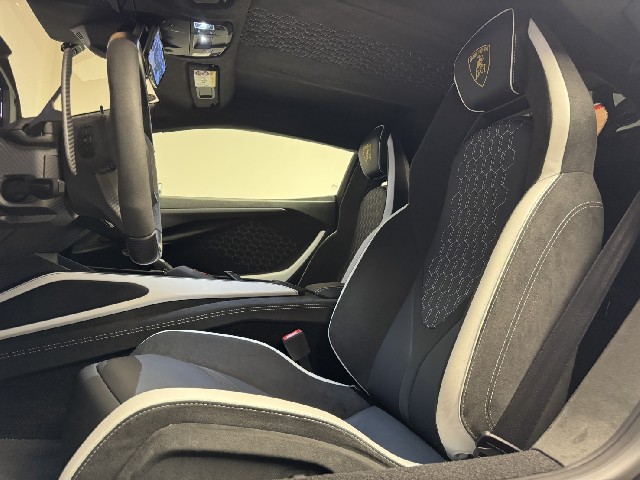LAMBORGHINI REVUELTO 2024 Image 42