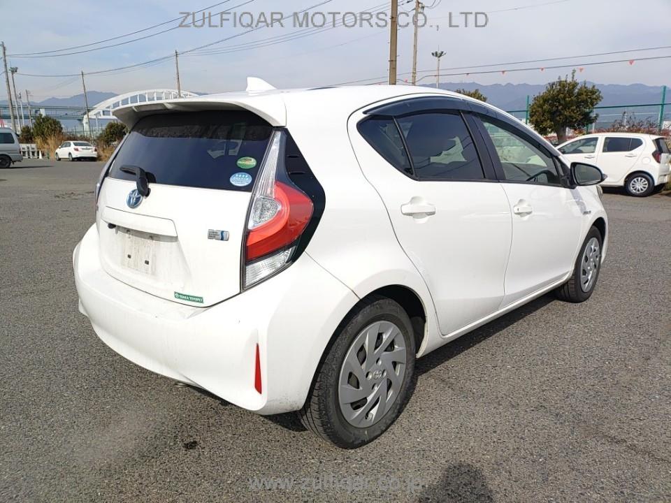 TOYOTA AQUA 2019 Image 2