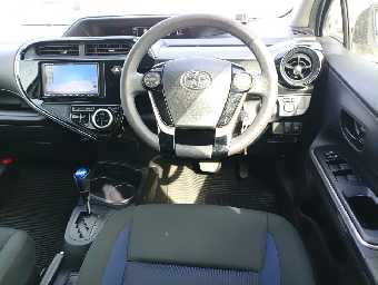 TOYOTA AQUA 2019 Image 9