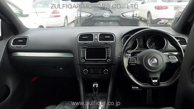 VOLKSWAGEN GOLF 2011 Image 6