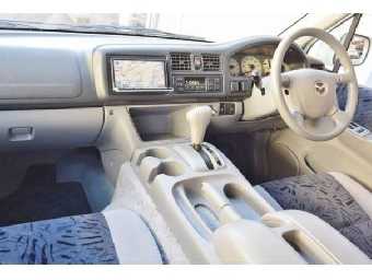 MAZDA BONGO FRIENDEE 2005 Image 2