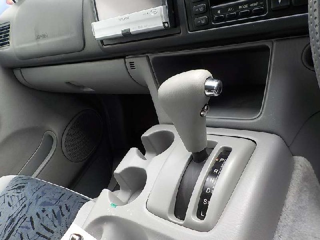 MAZDA BONGO FRIENDEE 2005 Image 27
