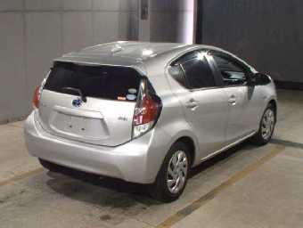 TOYOTA AQUA 2015 Image 5