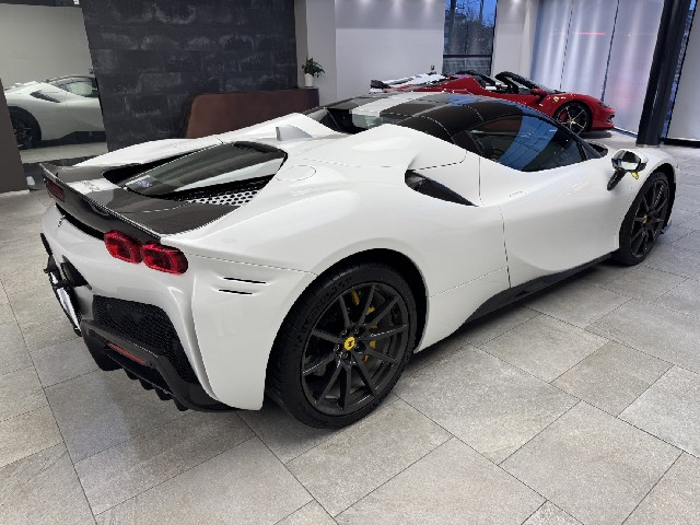 FERRARI SF90 SPIDER 2024 Image 19