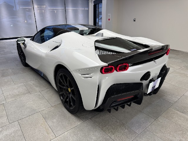 FERRARI SF90 SPIDER 2024 Image 21