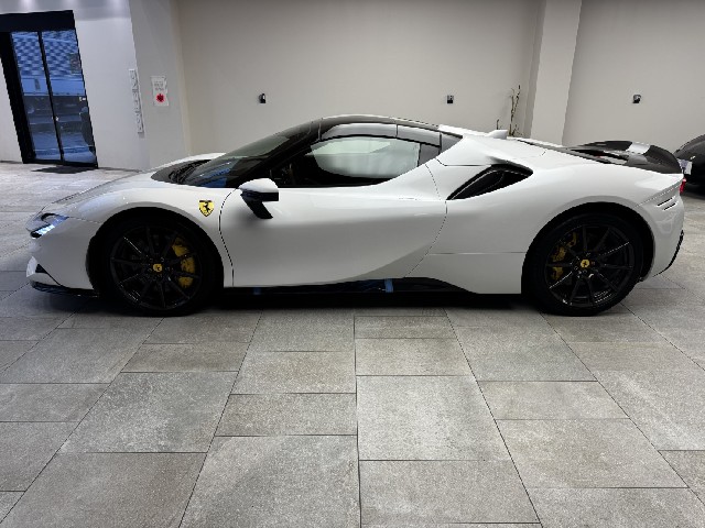 FERRARI SF90 SPIDER 2024 Image 22