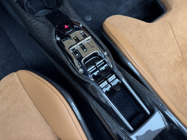 FERRARI SF90 SPIDER 2024 Image 55