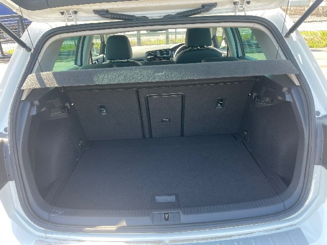 VOLKSWAGEN GOLF 2019 Image 22