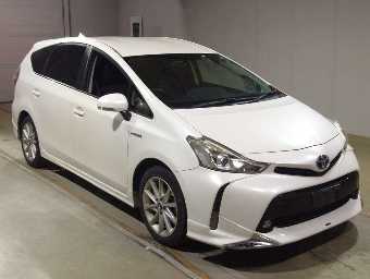 TOYOTA PRIUS ALPHA 2015 Image 3