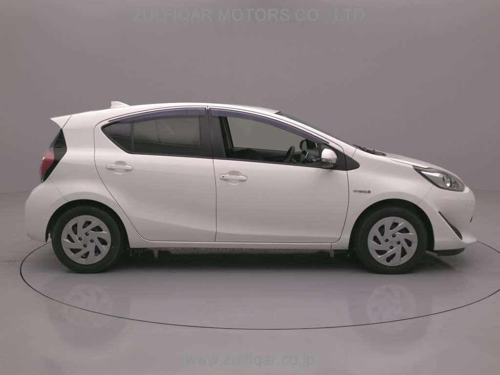 TOYOTA AQUA 2019 Image 6