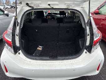 TOYOTA AQUA 2019 Image 9