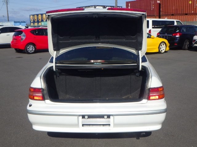 TOYOTA MARK II 1997 Image 28